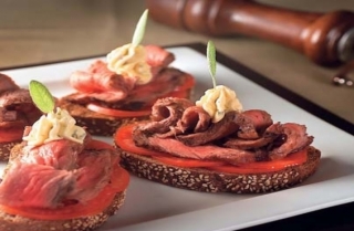 Tostadas de carne